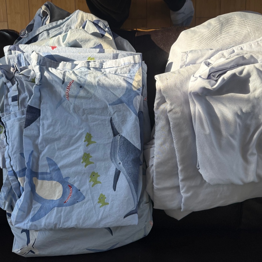 Pottery barn kids bedding set